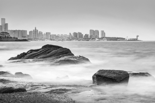 Monochrome