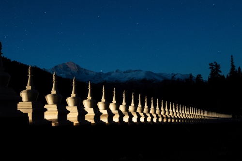 Night scene of Buddhism county