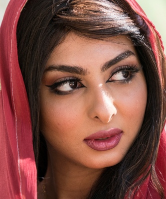 Bright eyes and red lips