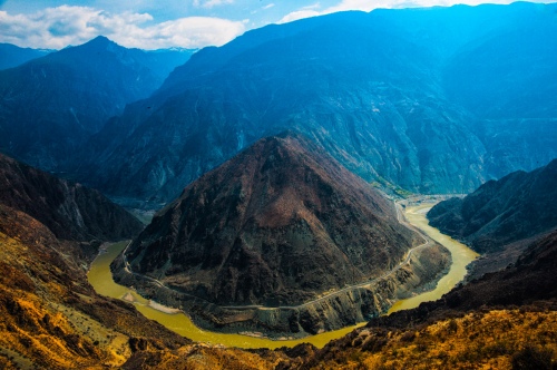 The first bay of Jinsha River