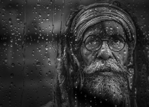 Feeling the Rain Drop of Raining