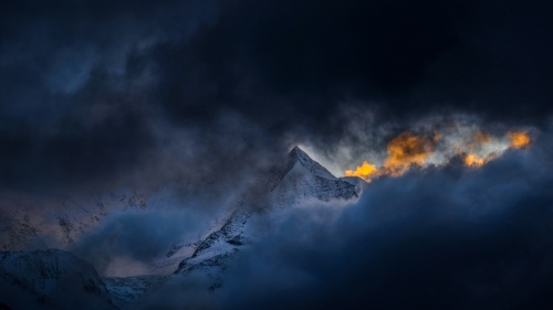 Light on Meili Snow Mountains