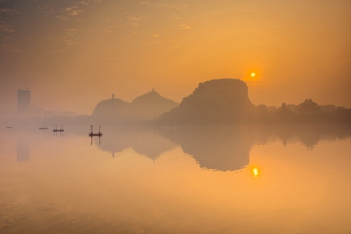 Morning in Liujiang River