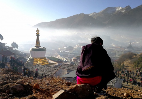 The dawn in the pagoda