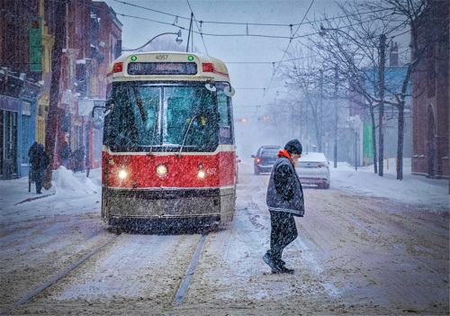 People return in the snowstorm
