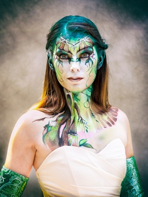 Green lady 5299