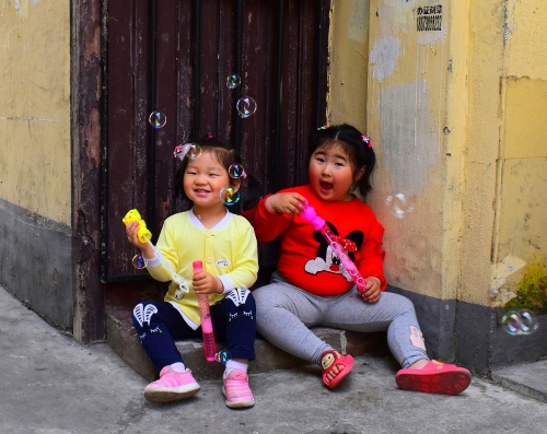 Bubble girls