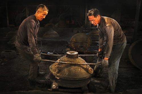 Heavy casting