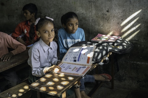 Knowledge despite poverty