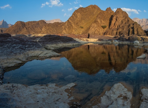 lake between mountains