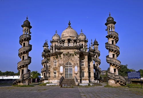 MAHABAT TOMB