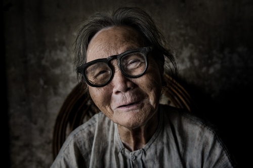 Eyeglasses