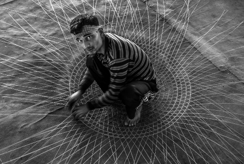Fish trap worker2