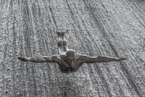 Singel Flying Man