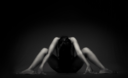 RTHYM IN DARK