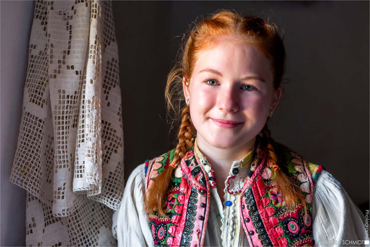 Transylvanian girl Photo by Barbara_Schmidt